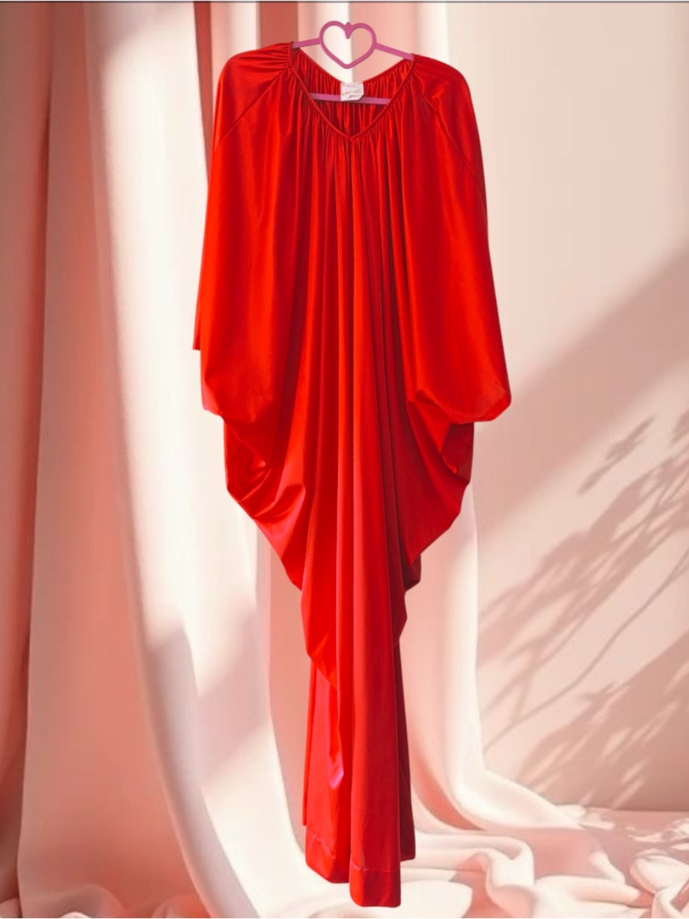 VTG LaVoy’s Red Nylon Tapered Caftan Size Petite/Small